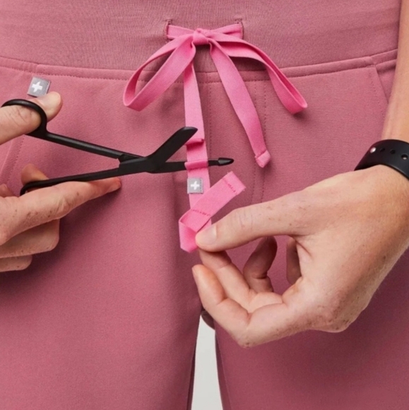 Figs Special Edition Breast Cancer Set XS - Picture 14 of 16